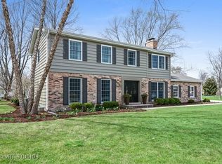 435 Carrol Gate Rd, Wheaton, IL 60189