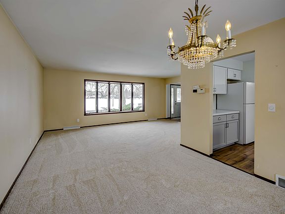 5th image of 760 Kensington Rd