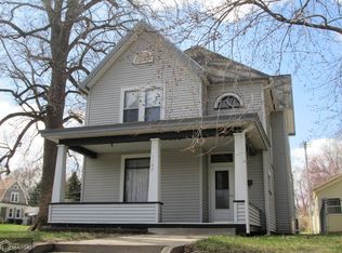 1109 S 5th St, Burlington, IA 52601