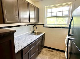 3701-3711 Keokuk St