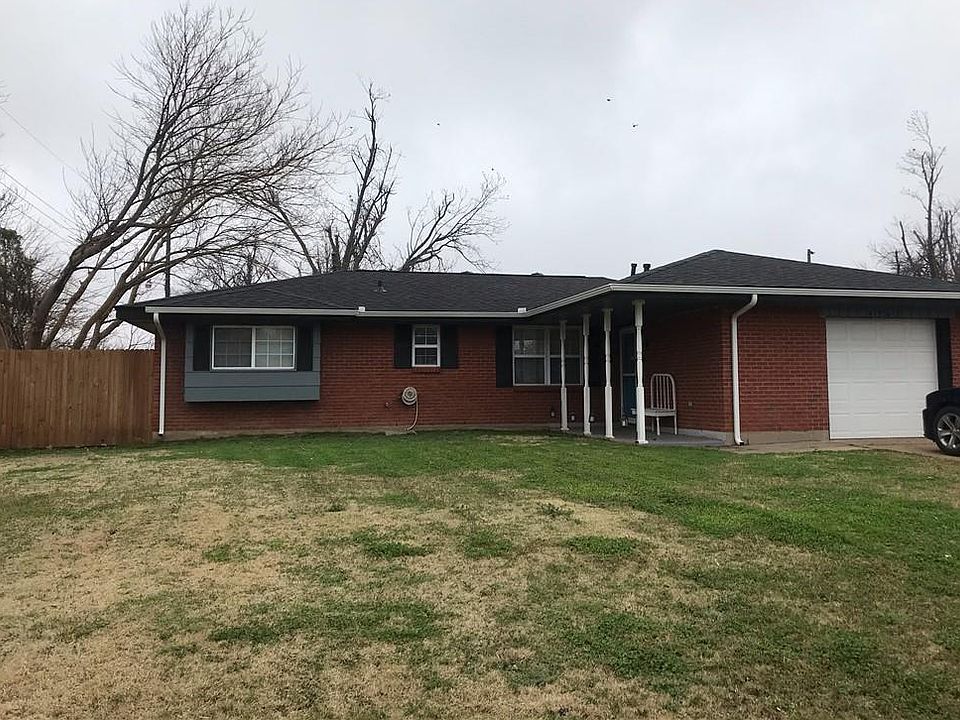 1st image of 4762 Woodview Dr
