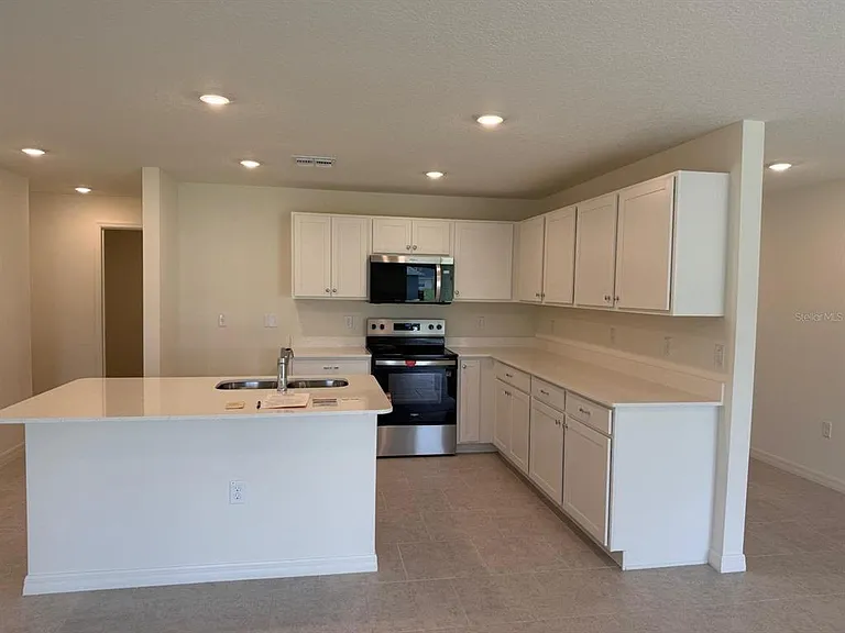 293 Lafleur St SW — Photo 8