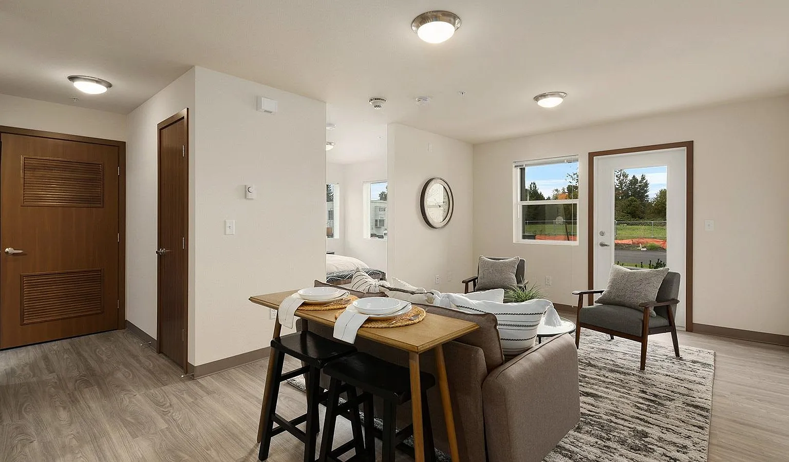 Four Pines Apartments — Photo 2