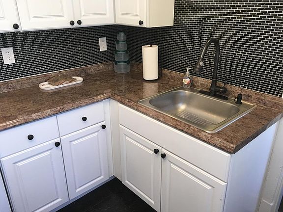3rd image of 167 Essex St #4