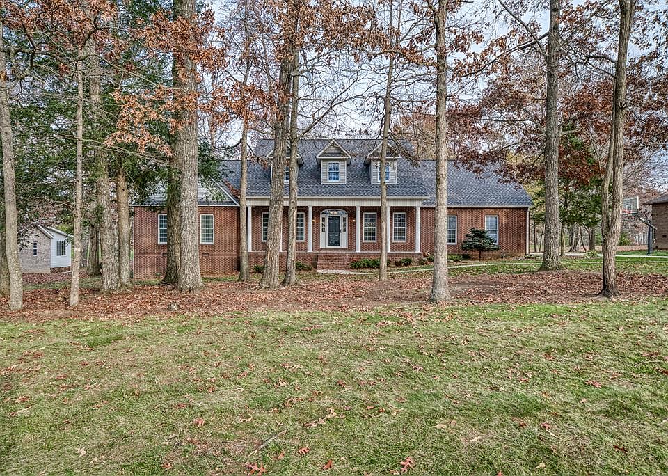 1st image of 444 Ironwood Cir