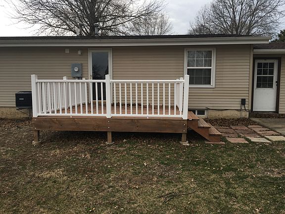 3rd image of 580 Clover Dr