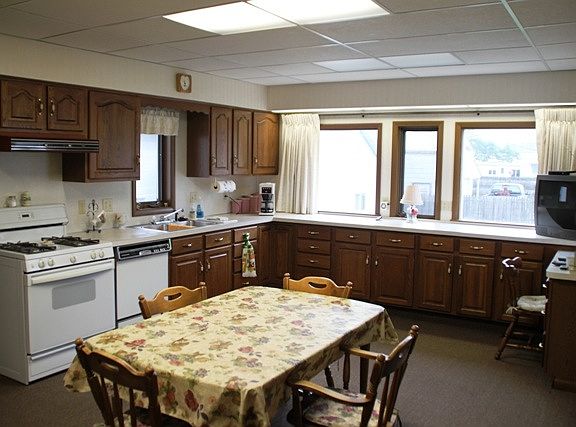 5th image of 1025 Grasser St