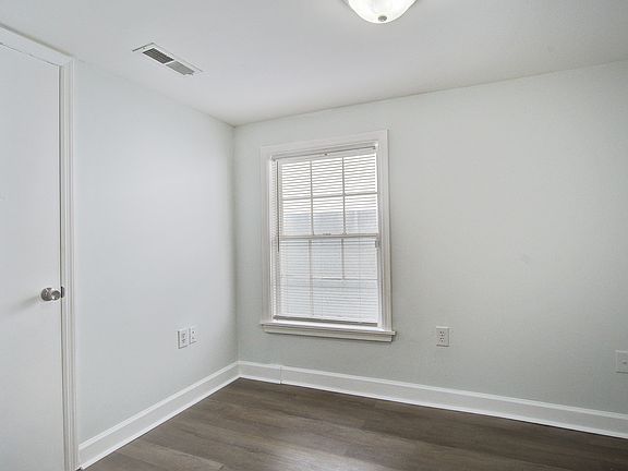 5th image of 4716 Mint Ave