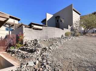 202 E Saddle Ln, Phoenix, AZ 85020