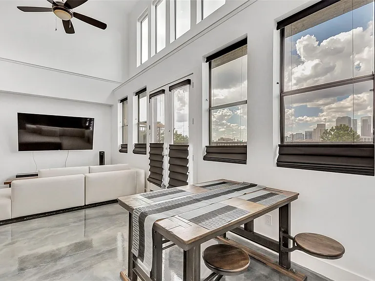2323 Polk St #305 — Photo 18