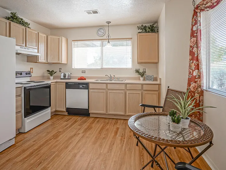 3146 Chama Meadows Dr NE — Photo 10