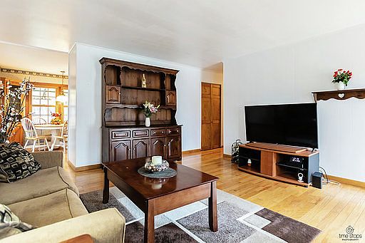 5th image of 7627 Westview Ln