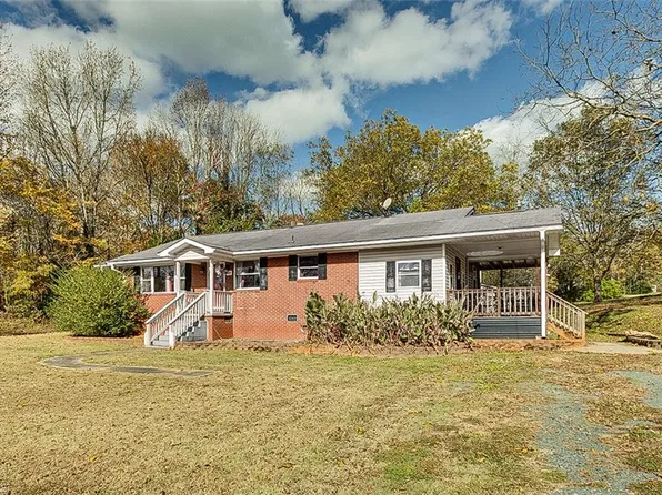 626 W Main St, Franklinville, NC 27248