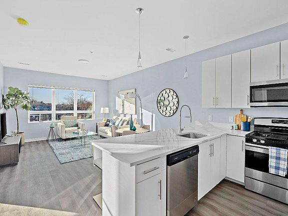 2nd image of 1055 Main St #87bc04e5a