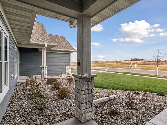 2nd image of 989 Turner Ln