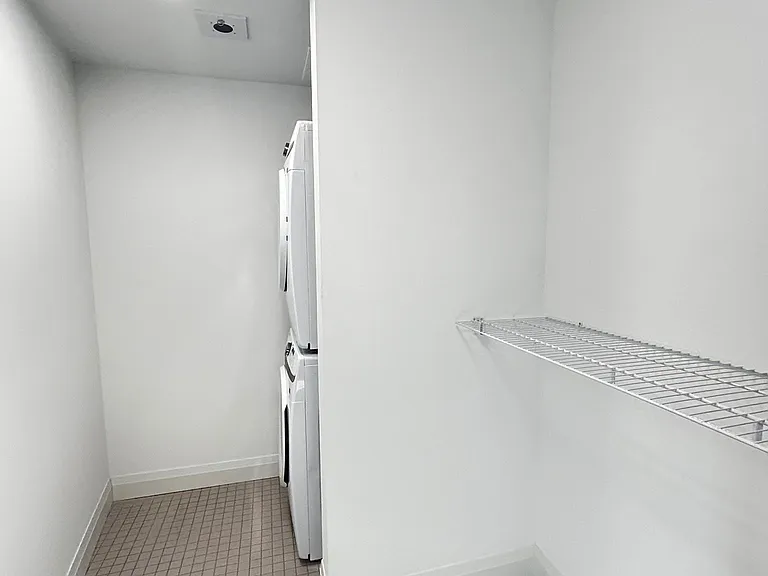 1333 Weber St E #905 — Photo 3