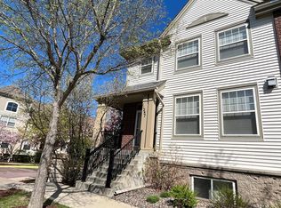 11257 Preswick Blvd, Eden Prairie, MN 55344