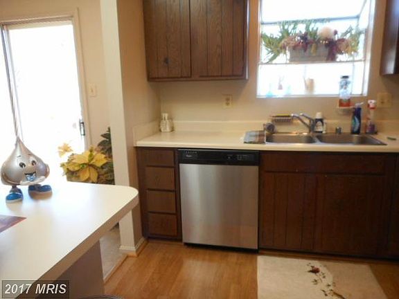 5th image of 8364 Williamstowne Dr
