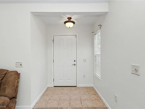 3rd image of 1302 Bridgewater Way N