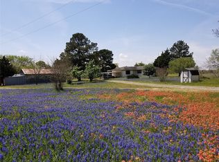 28 Rains Ln, Dale, TX 78616