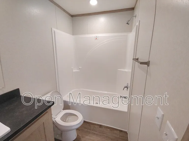 40 Erin Ln #40 — Photo 19