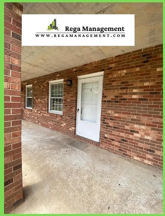 5225 Shattalon Dr — Photo 4