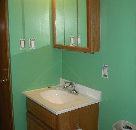 Upstairs bathroom