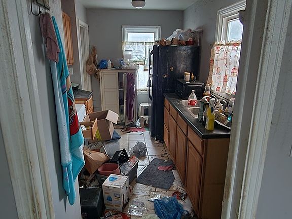 3rd image of 4323 Kingsley Dr
