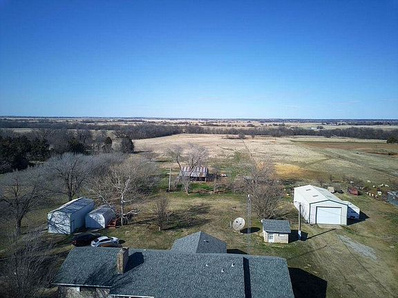 2nd image of 278590 E 1730th Rd