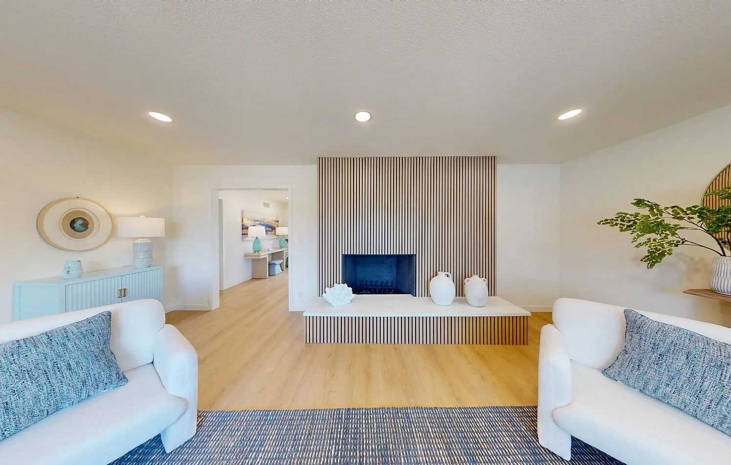 3 bed, 2.5 bath, 2030 sqft, $5,300 — Photo 3