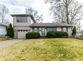 10328 Saint Jude Ln, Saint Ann, MO 63074