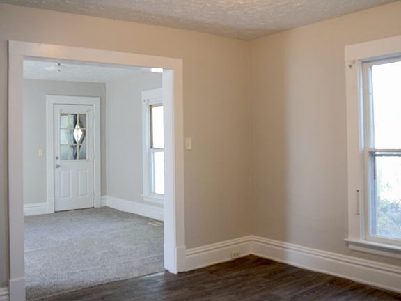 5th image of 517 Leonard St NE #1