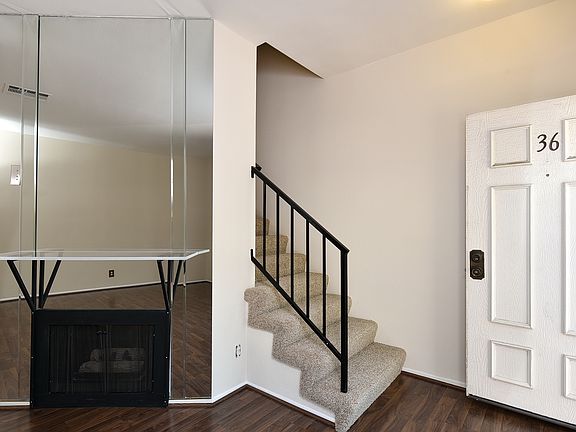 4th image of 10480 Sunland Blvd APT 36