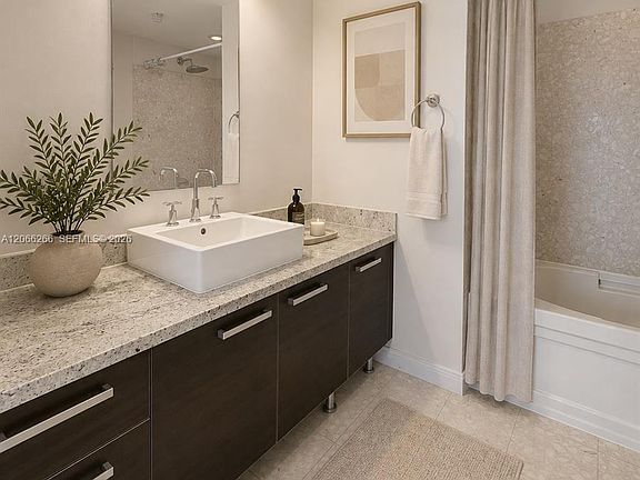 4th image of 185 SW 7th St APT 3105