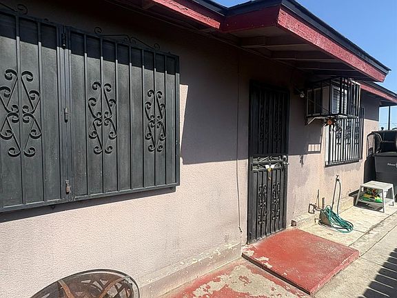 3rd image of 3555 E McKinley Ave