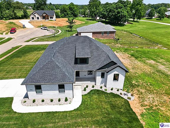 2nd image of 98 Shepherds Way