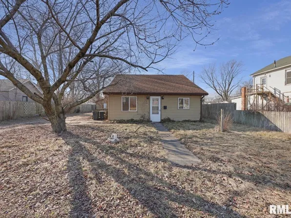 714 S Water St, Havana, IL 62644