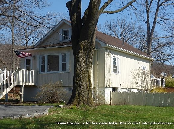 2nd image of 7 Wayne Ave