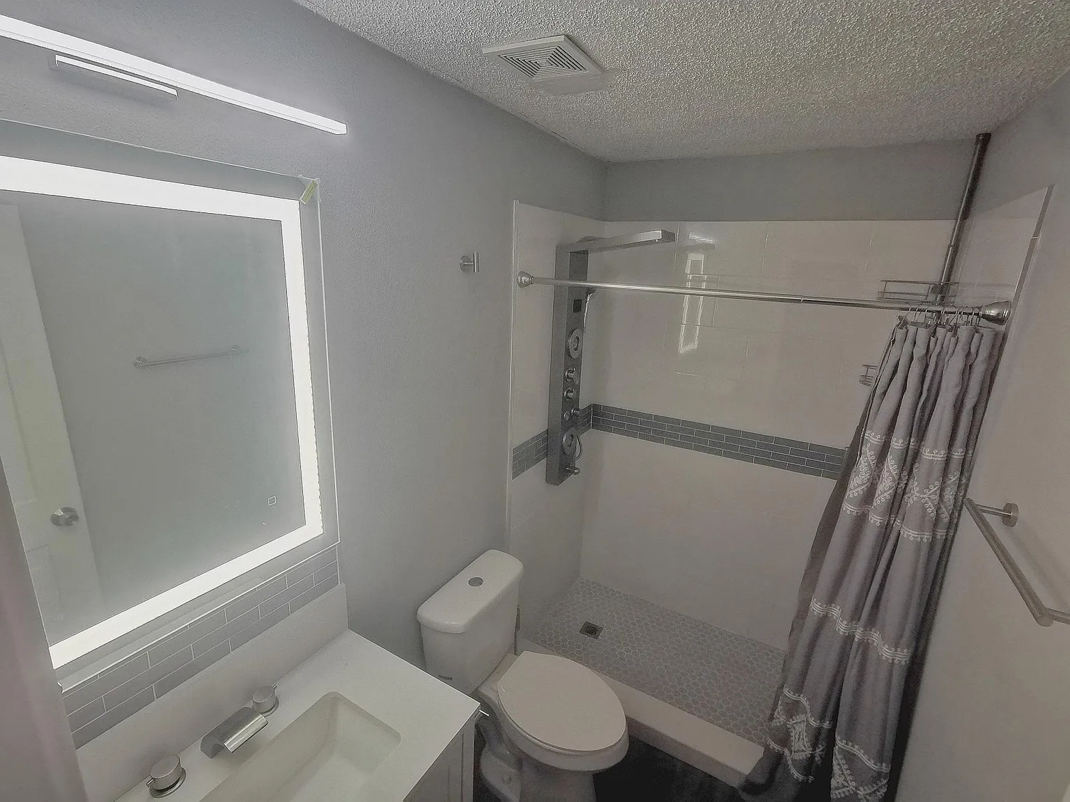 1399 S Berthe Ave — Photo 2