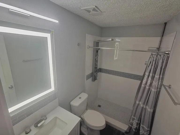 1399 S Berthe Ave — Photo 2
