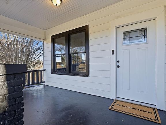 2nd image of 302 Holderby St