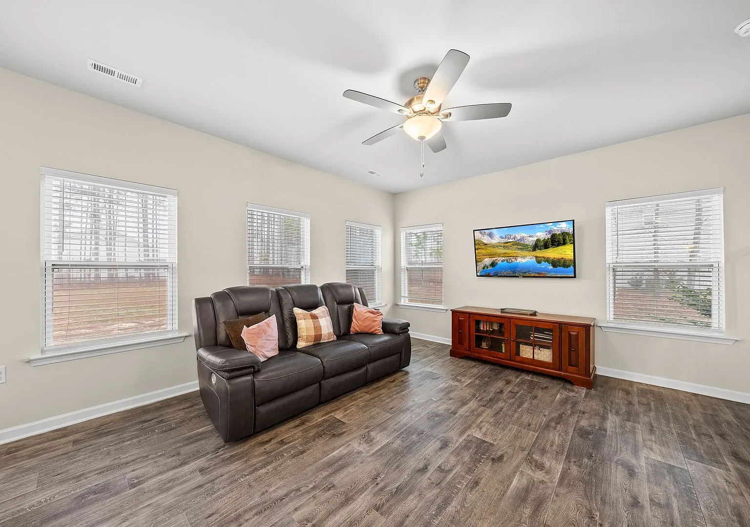 Beautiful Home In Lillington Awaits You! — Photo 3