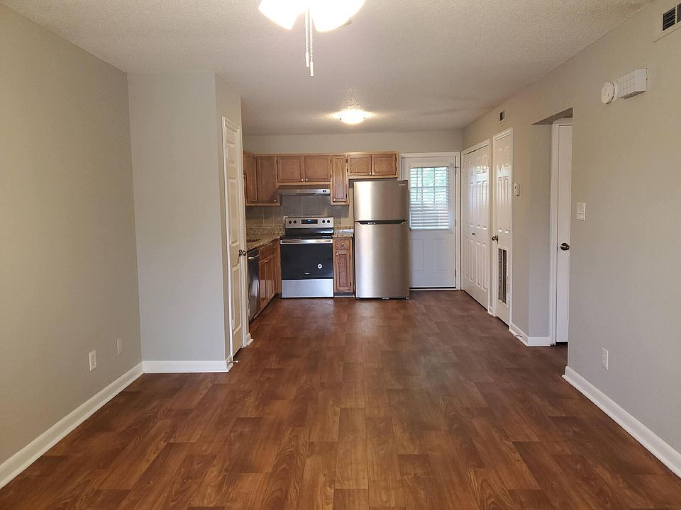 1st image of 2005 Morgan Ave SW #3