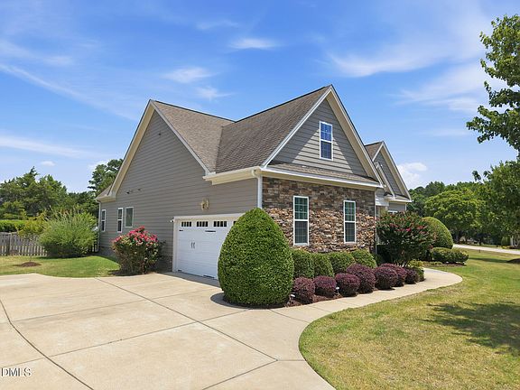 4th image of 460 Kings Hollow Dr