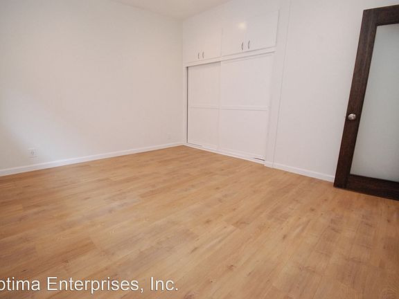 3rd image of 1148 N Formosa Ave APT 6