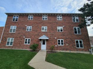 4169 Essex Ct #4169, Glenview, IL 60025