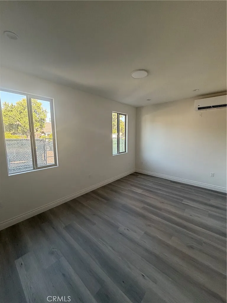 2 bed, 980 sqft, $3,700 — Photo 3