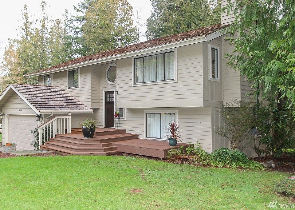 1st image of 3685 NE Liverpool Dr