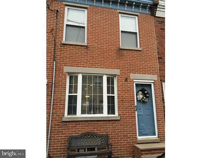 157 Sigel St photo 1