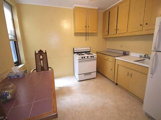 Sold by Fillmore | media 9